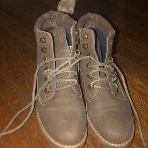 Brownish gray laced up boots